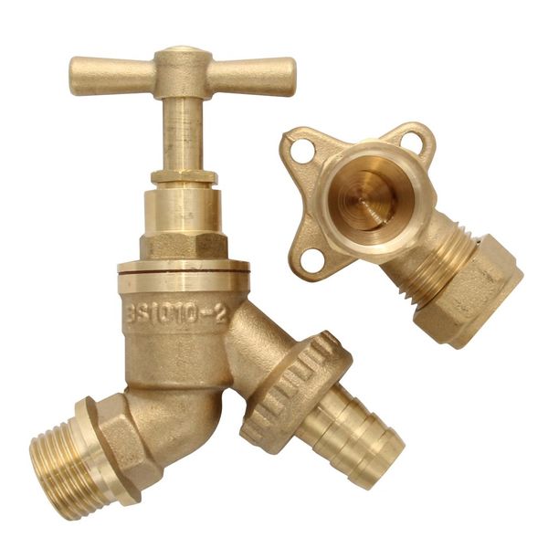 SupaPlumb, Brass Outdoor Garden Tap with Wall Mount